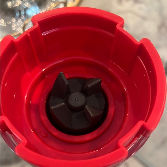 Red Portable Blender Set - Picture 7 of 8